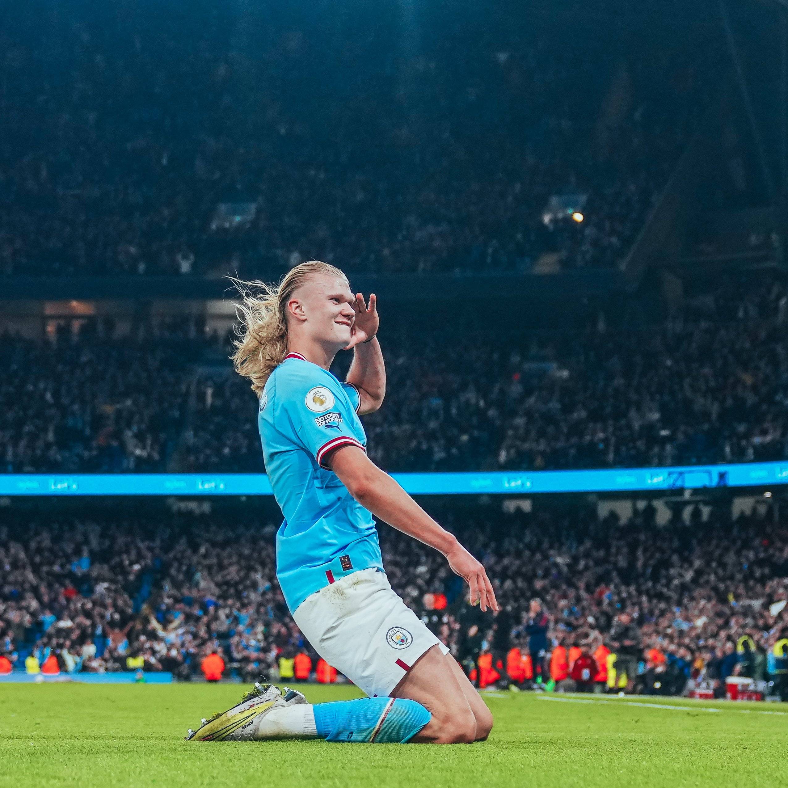 哈兰德在皇家马德里比赛中回归赛场，绝杀引发热议！