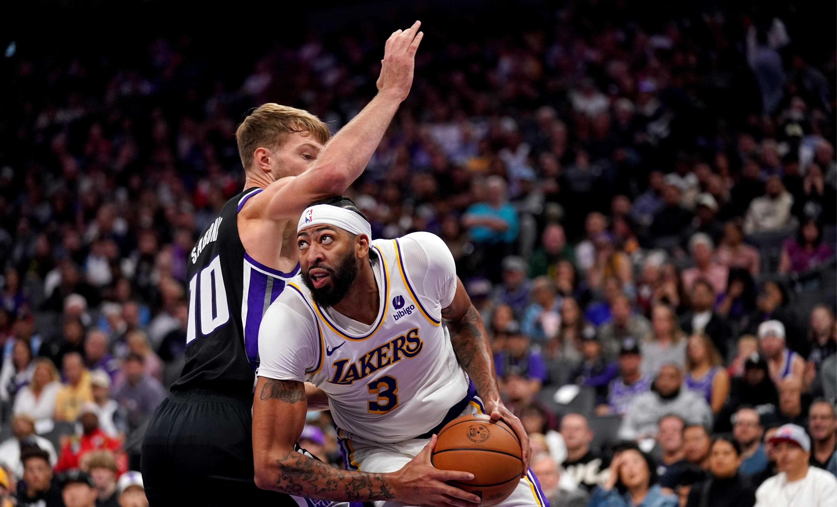  詹姆斯遭遇十五连败，西班牙队教练面临压力！