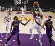  詹姆斯连续五场比赛得分超过高光表现，独行侠挑战极限！kaiyun官方注册