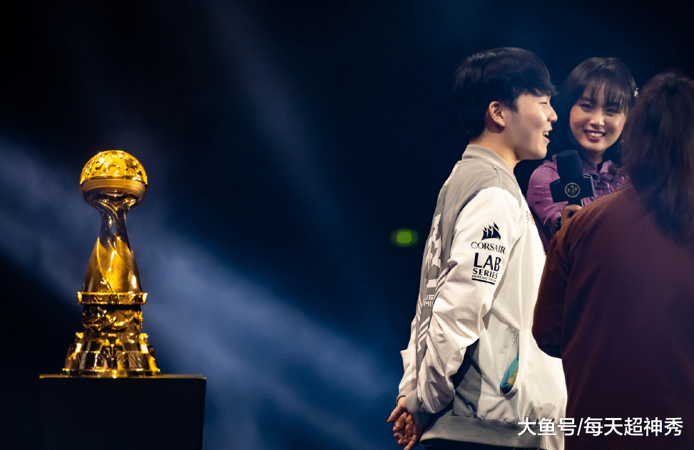 Rookie迎来三赛季高光表现，中国队球迷沸腾！(rookie2021年还打比赛吗?)kaiyun体育直播