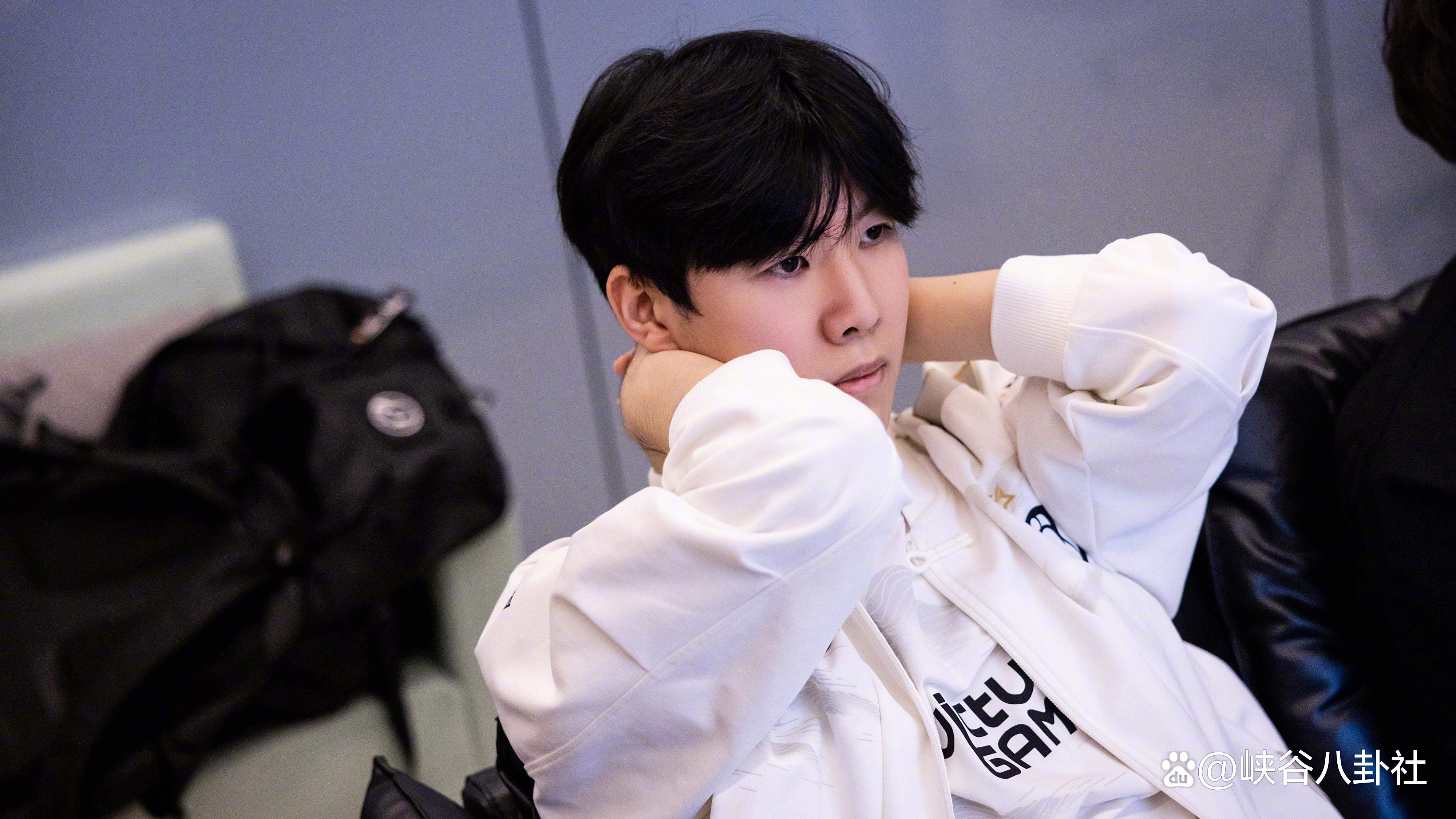 Rookie迎来三赛季高光表现，中国队球迷沸腾！(rookie2021年还打比赛吗?)